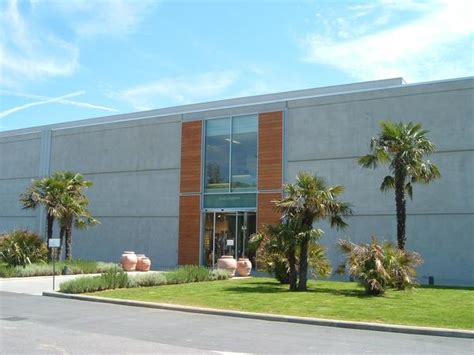 dolce gabbana factory outlet florence